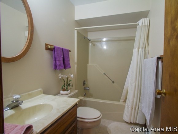 27 Pin Oak Lane Springfield, IL 62711 - Photo 13 of 24