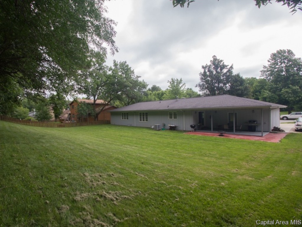27 Pin Oak Lane Springfield, IL 62711 - Photo 21 of 24