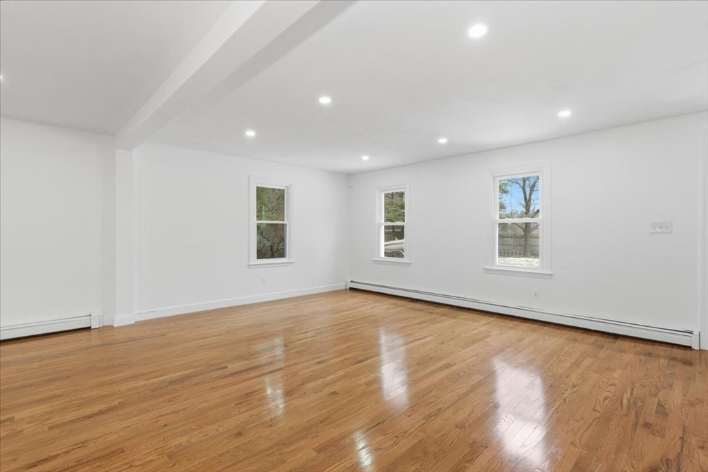 430 Brook Bend Road Hanson, MA 02341 - Photo 5 of 42