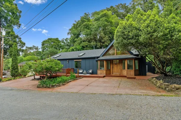 $988,000 | 610 Nestora Avenue, Aptos, CA 95003