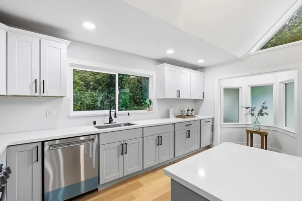 $988,000 | 610 Nestora Avenue, Aptos, CA 95003