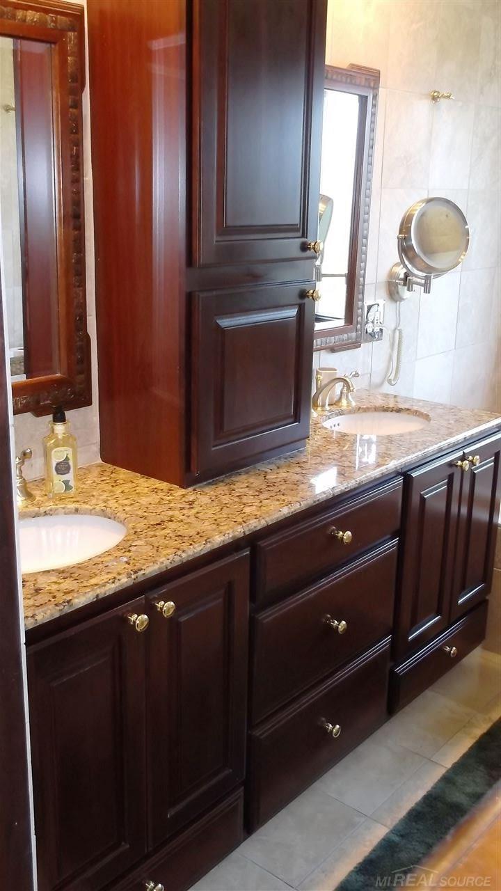 2147 Kennedy Drive Rochester Hills, MI 48309 - Photo 26 of 34