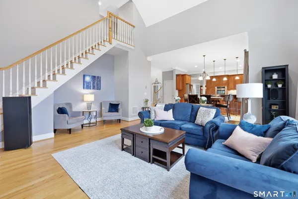 $925,000 | 589 Huckleberry Hill Road, Avon, CT 06001