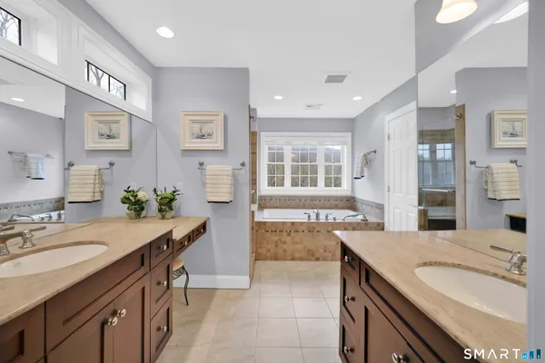 $925,000 | 589 Huckleberry Hill Road, Avon, CT 06001