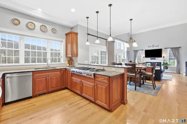 $925,000 | 589 Huckleberry Hill Road, Avon, CT 06001