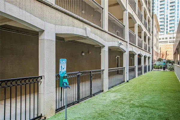 $225,000 | 800 Peachtree Street Northeast, Unit 1020, Atlanta, GA 30308