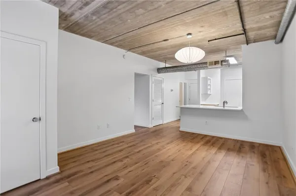 $225,000 | 800 Peachtree Street Northeast, Unit 1020, Atlanta, GA 30308