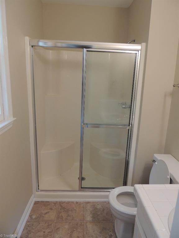 5309 Mapleton Street Clemmons, NC 27012 - Photo 19 of 19 2nd Bath with Roomy shower and nice Shower doors!