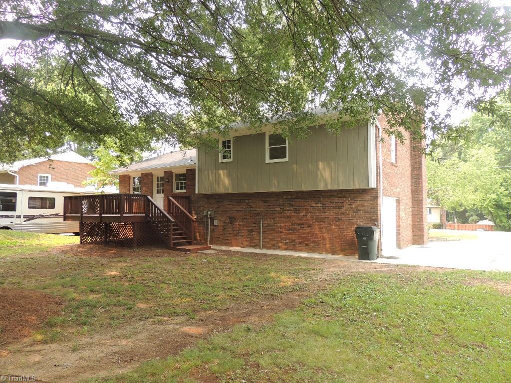 5309 Mapleton Street Clemmons, NC 27012 - Photo 6 of 19 Back of home! Nice, level yard!