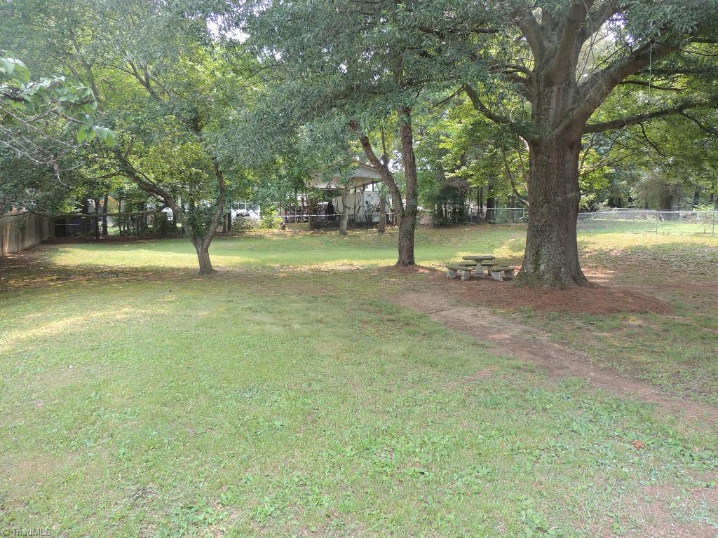 5309 Mapleton Street Clemmons, NC 27012 - Photo 7 of 19 Huge, fenced yard!!
