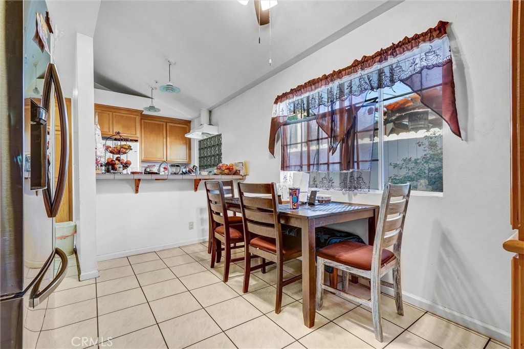 833 South Lemon Street Anaheim, CA 92805 - Photo 34 of 49 a dining room with furniture and window