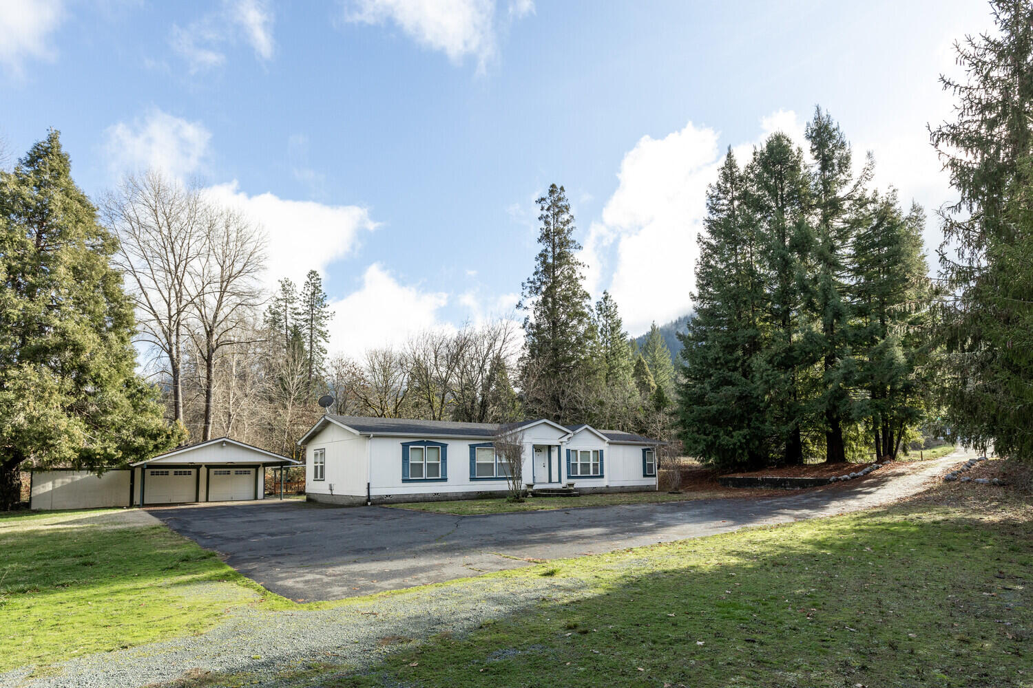3084 Fish Hatchery Road Grants Pass, OR 97527 - Photo 1 of 44 Front of Home