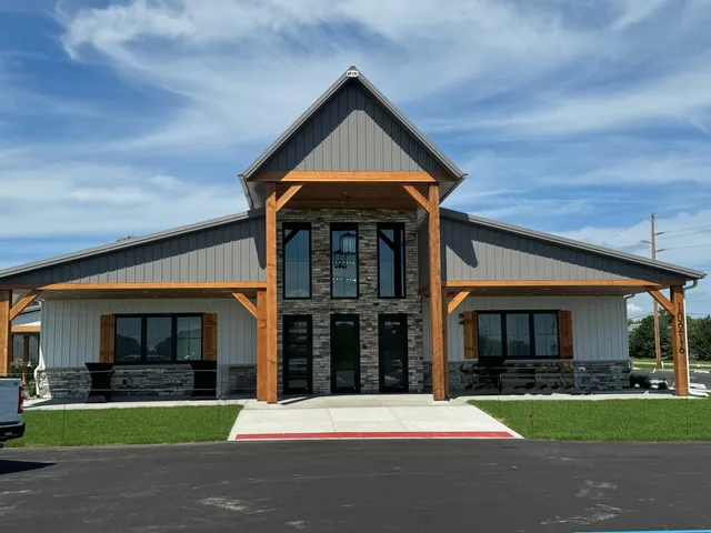 $419,900 | 10160 Privet Drive, Crown Point, IN 46307