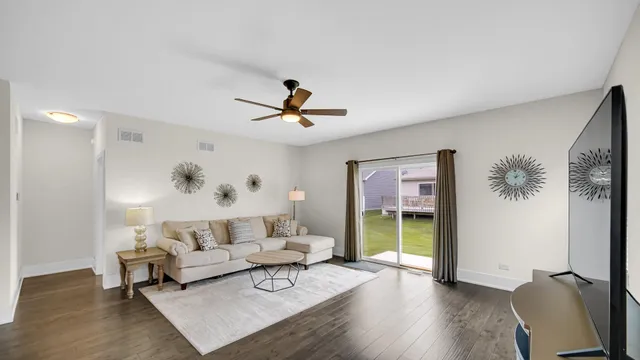 $419,900 | 10160 Privet Drive, Crown Point, IN 46307