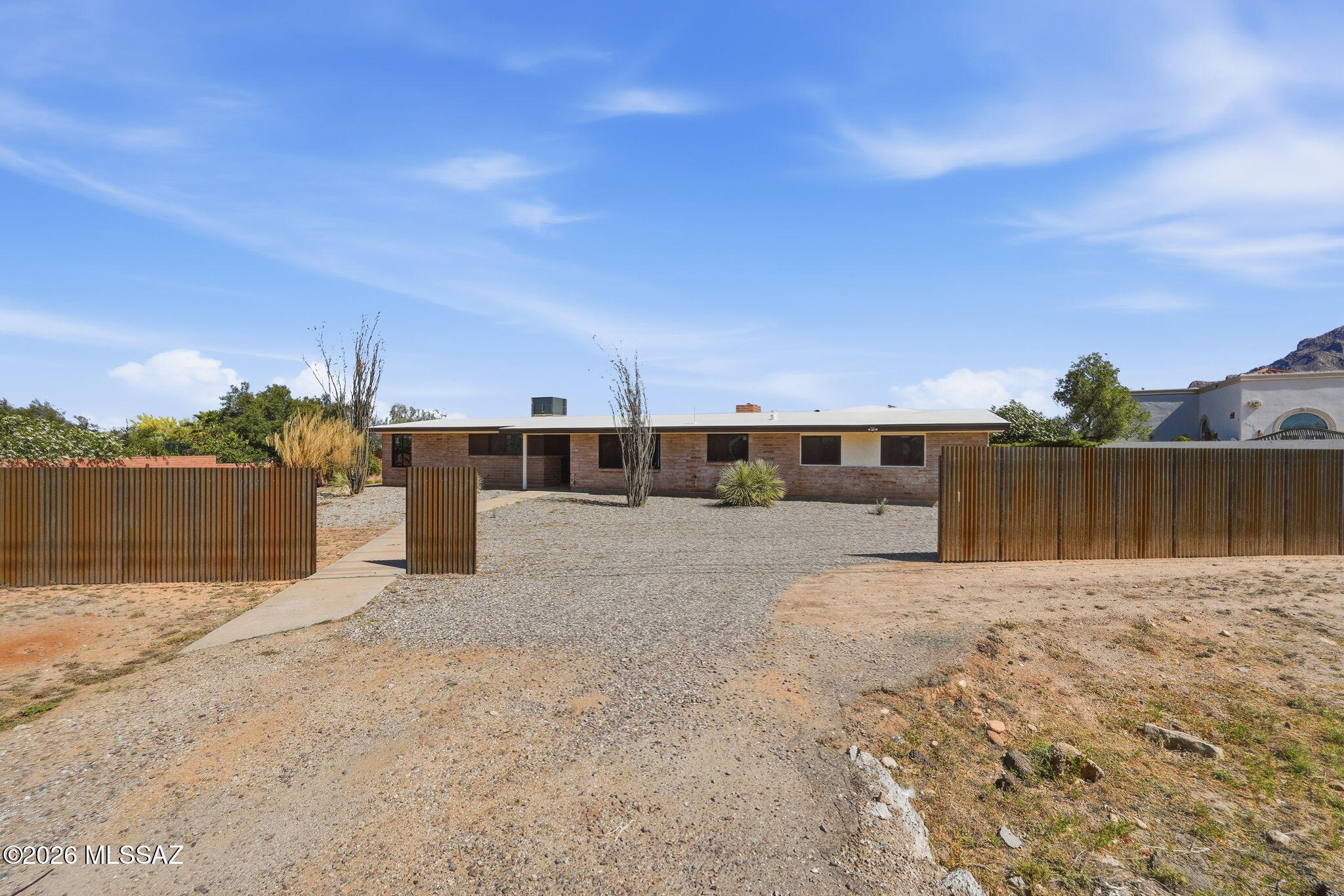 950 West Ina Road Tucson, AZ 85704 - Photo 50 of 54 a view of a terrace with trees