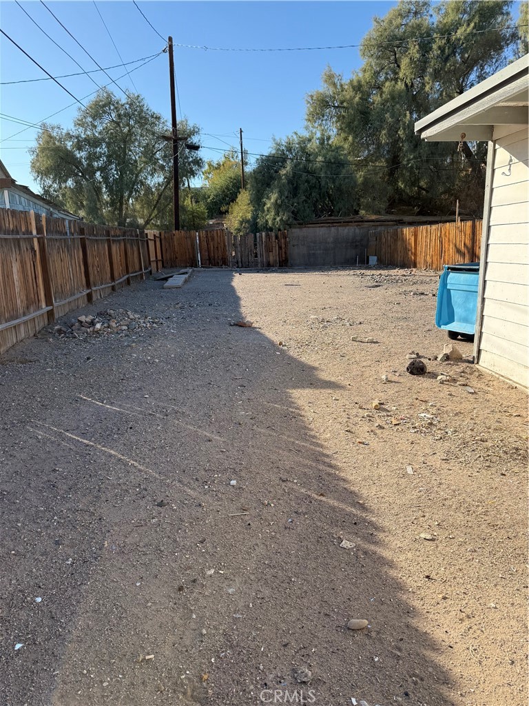 406 D Street Needles, CA 92363 - Photo 14 of 16 a view of a backyard