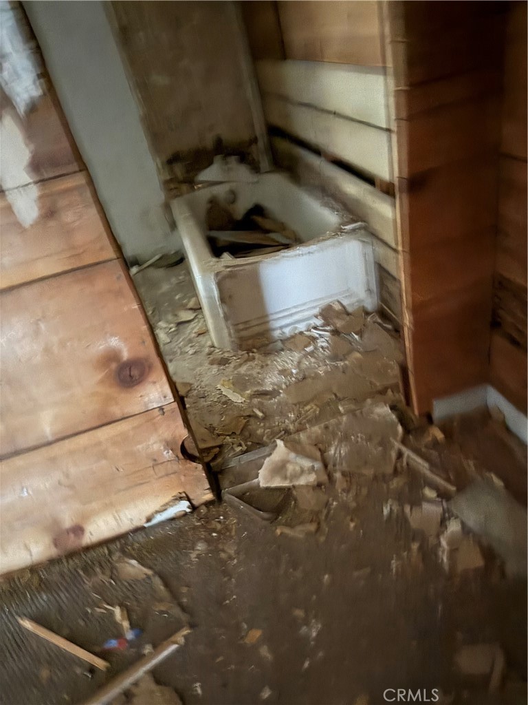 406 D Street Needles, CA 92363 - Photo 8 of 16 a view of a backyard of a house