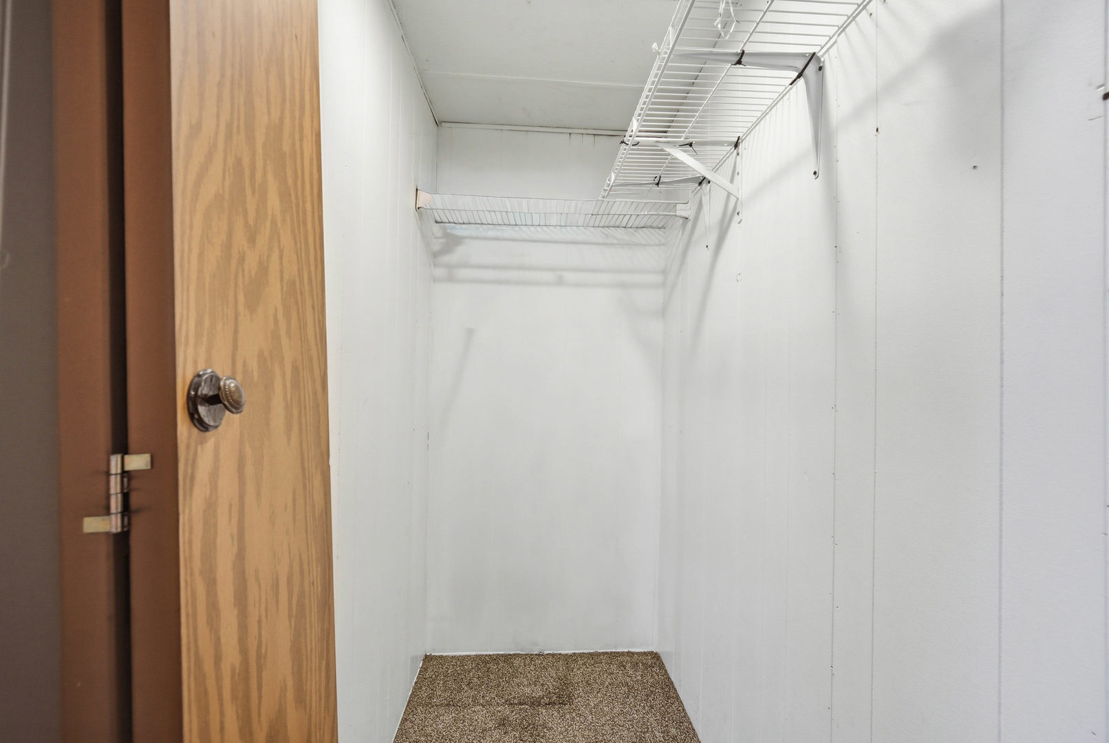 1300 West Branch Road Northfield, IL 60093 - Photo 13 of 25 a view of walk in closet