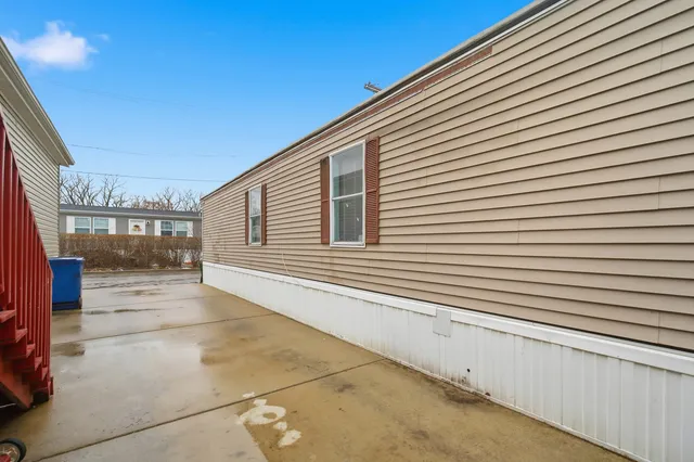 $65,000 | 1300 West Branch Road, Northfield, IL 60093