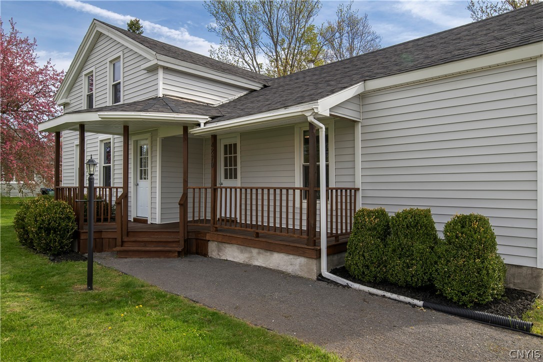 4870 Clinton Street Clark Mills, NY 13321 - Photo 4 of 50
