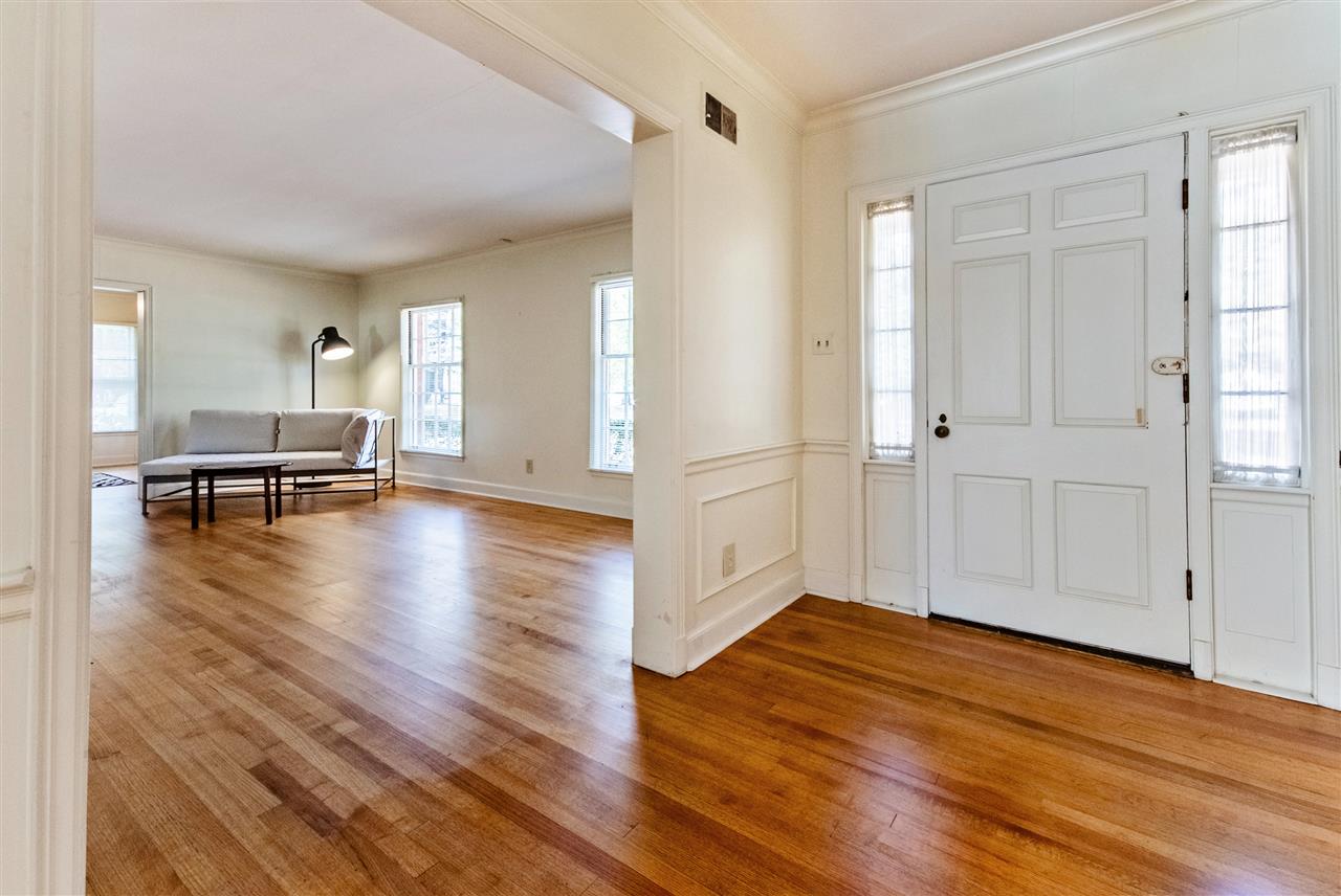 3911 Walnut Grove Road Memphis, TN 38111 - Photo 3 of 20