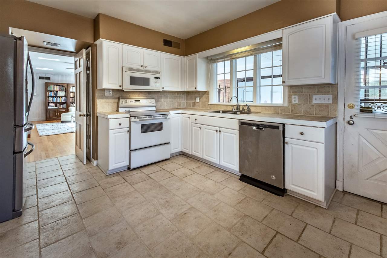 3911 Walnut Grove Road Memphis, TN 38111 - Photo 10 of 20
