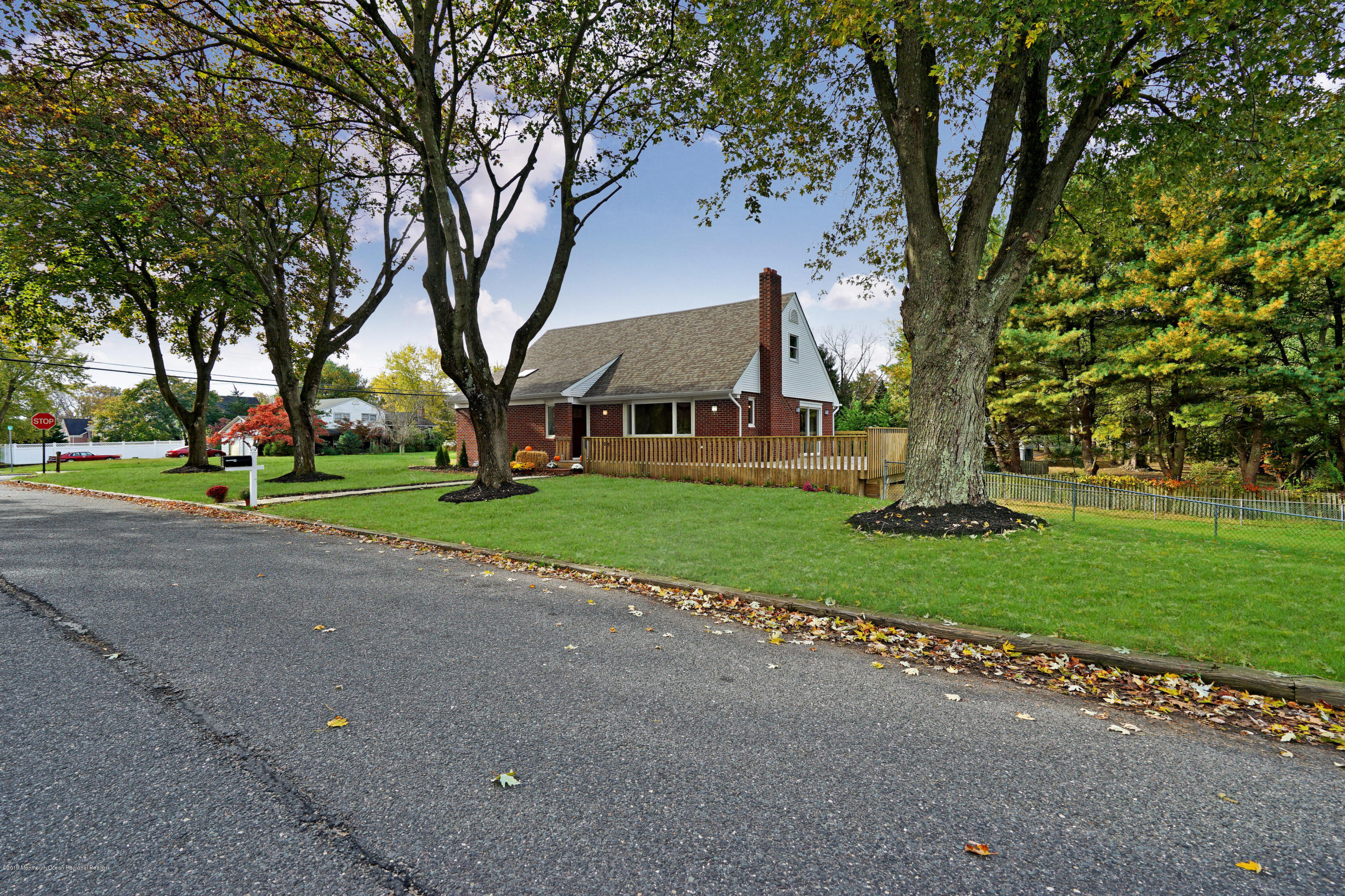 36 Ridge Road Morganville, NJ 07751 - Photo 3 of 39 003_dsc02355-dsc02359_1