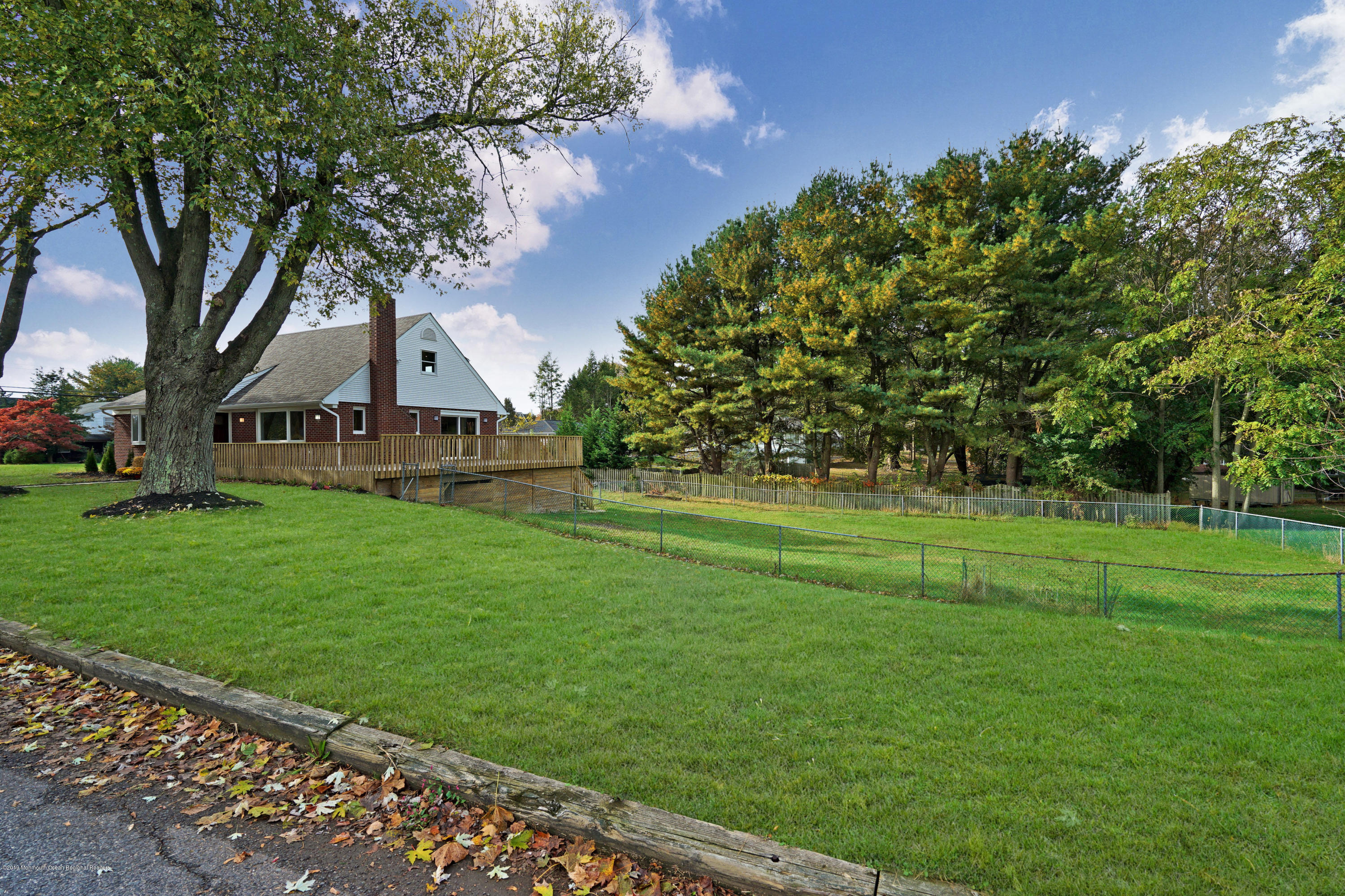 36 Ridge Road Morganville, NJ 07751 - Photo 9 of 39 011_dsc02360-dsc02364_1