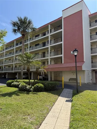 $2,500 | 9433 Harbor Greens Way, Unit 504, Seminole, FL 33776