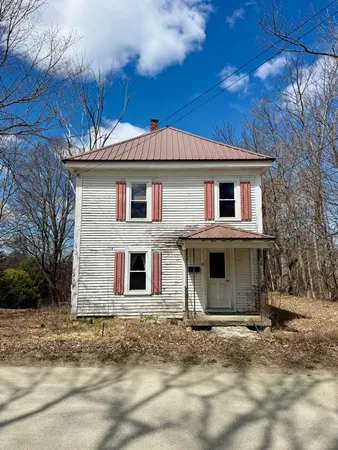 $99,999 | 19 Fowler Street, Calais, ME 04619