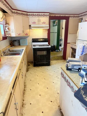 $139,900 | 19 Fowler Street, Calais, ME 04619