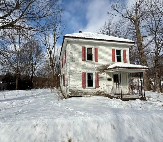 $139,900 | 19 Fowler Street, Calais, ME 04619
