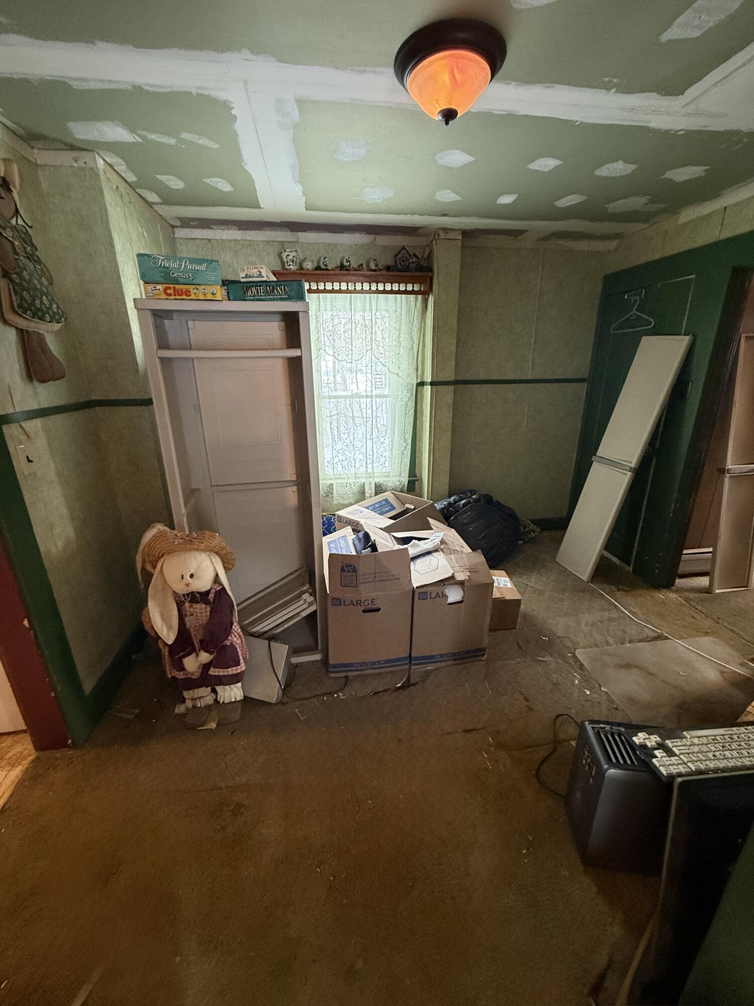 19 Fowler Street Calais, ME 04619 - Photo 5 of 20 IMG_2614