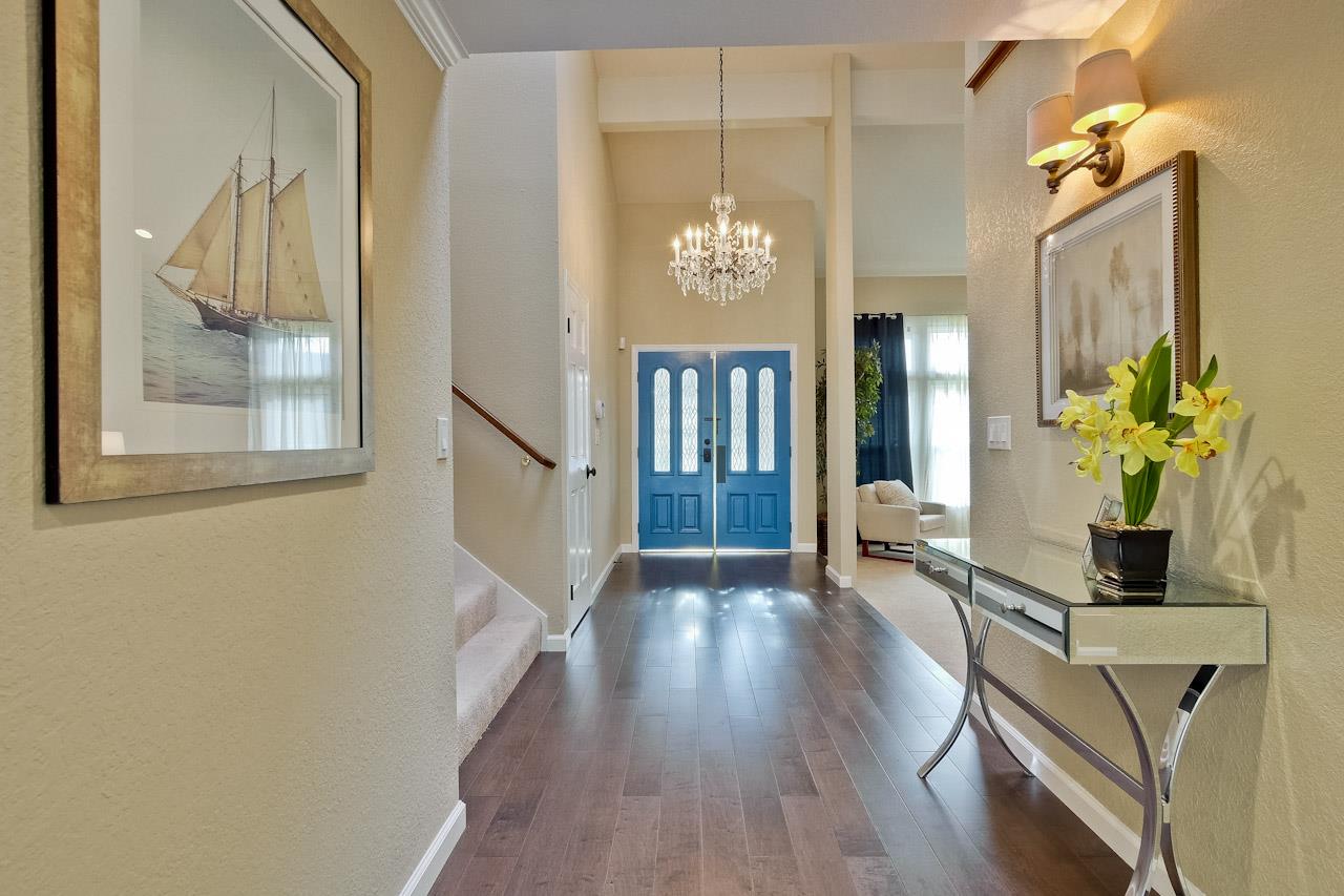 22149 Rae Lane Cupertino, CA 95014 - Photo 3 of 32 Gallery Image 3