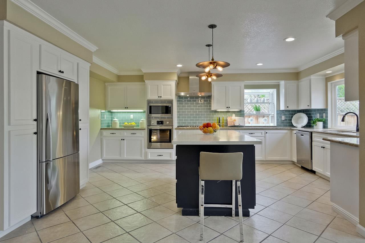 22149 Rae Lane Cupertino, CA 95014 - Photo 8 of 32 Gallery Image 8