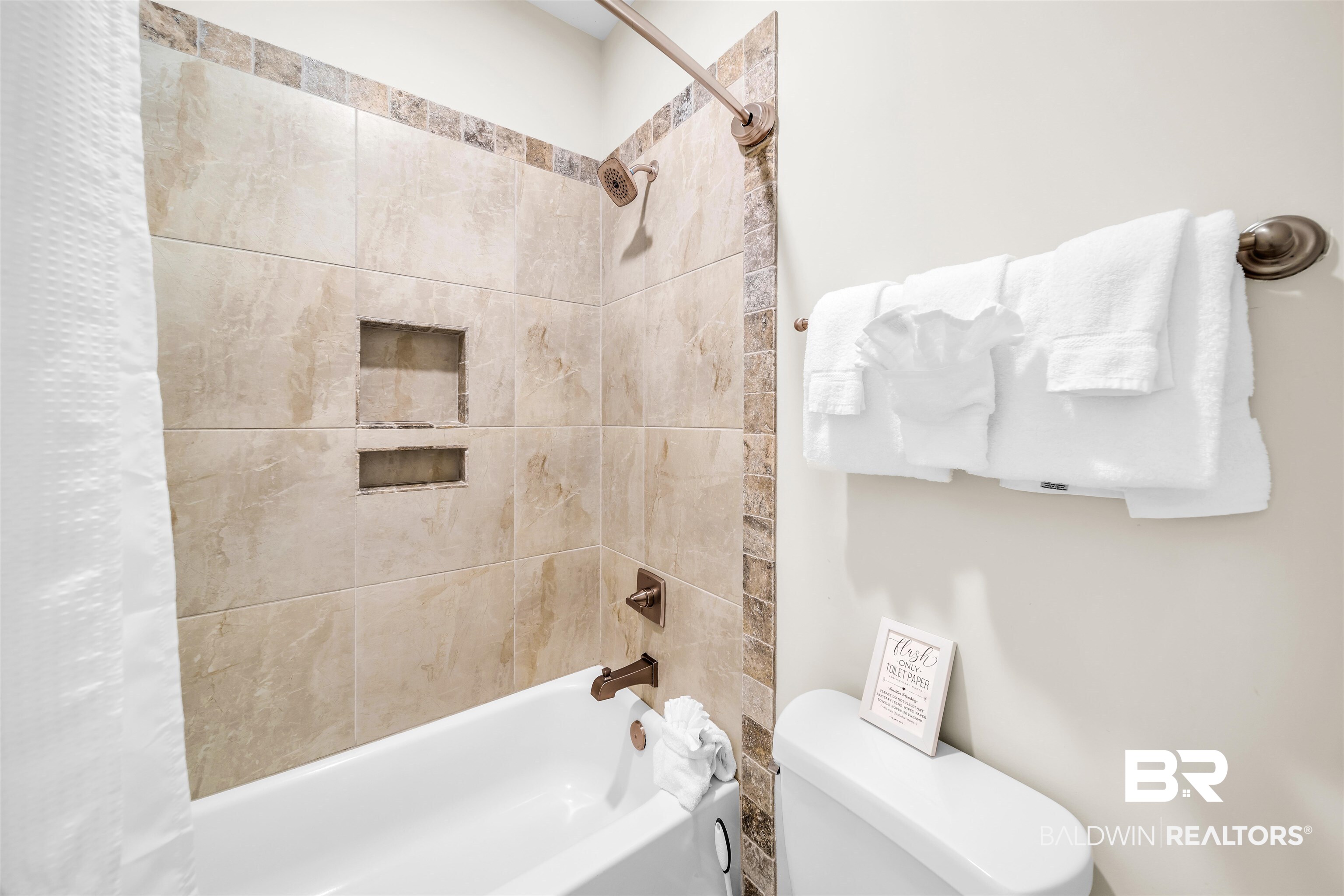 47 Parks Edge Orange Beach, AL 36561 - Photo 24 of 40 Bathroom with shower / bath combo
