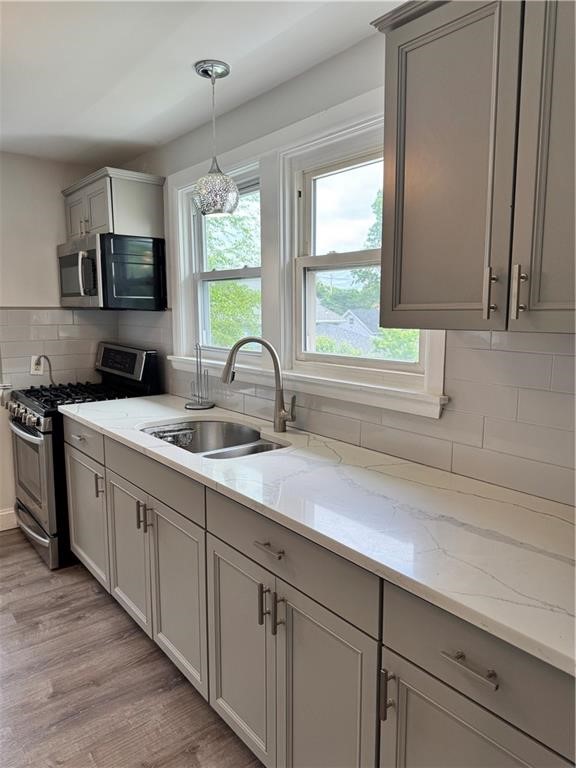 101 Rutherglen Avenue, Unit 2 Providence, RI 02907 - Photo 2 of 14