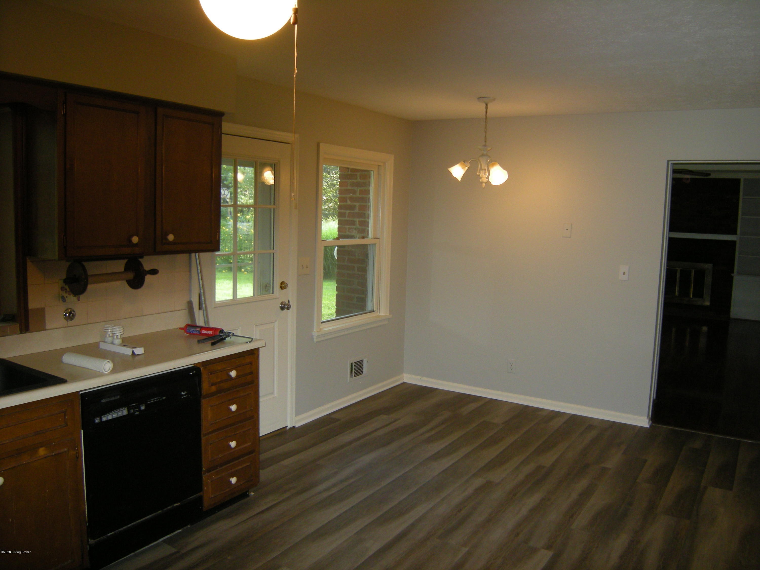 3905 Burning Bush Road Louisville, KY 40241 - Photo 8 of 27 DSCN2984