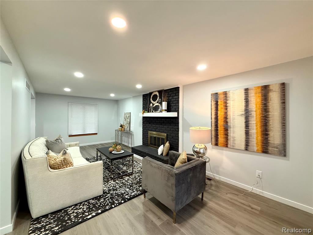 92 Foxboro Drive Rochester Hills, MI 48309 - Photo 10 of 57