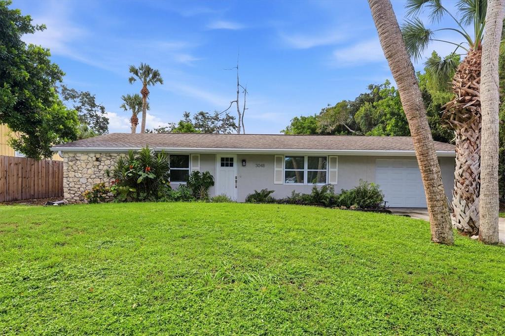 3048 Savage Road Sarasota, FL 34231 - Photo 3 of 38 Gallery Image 3