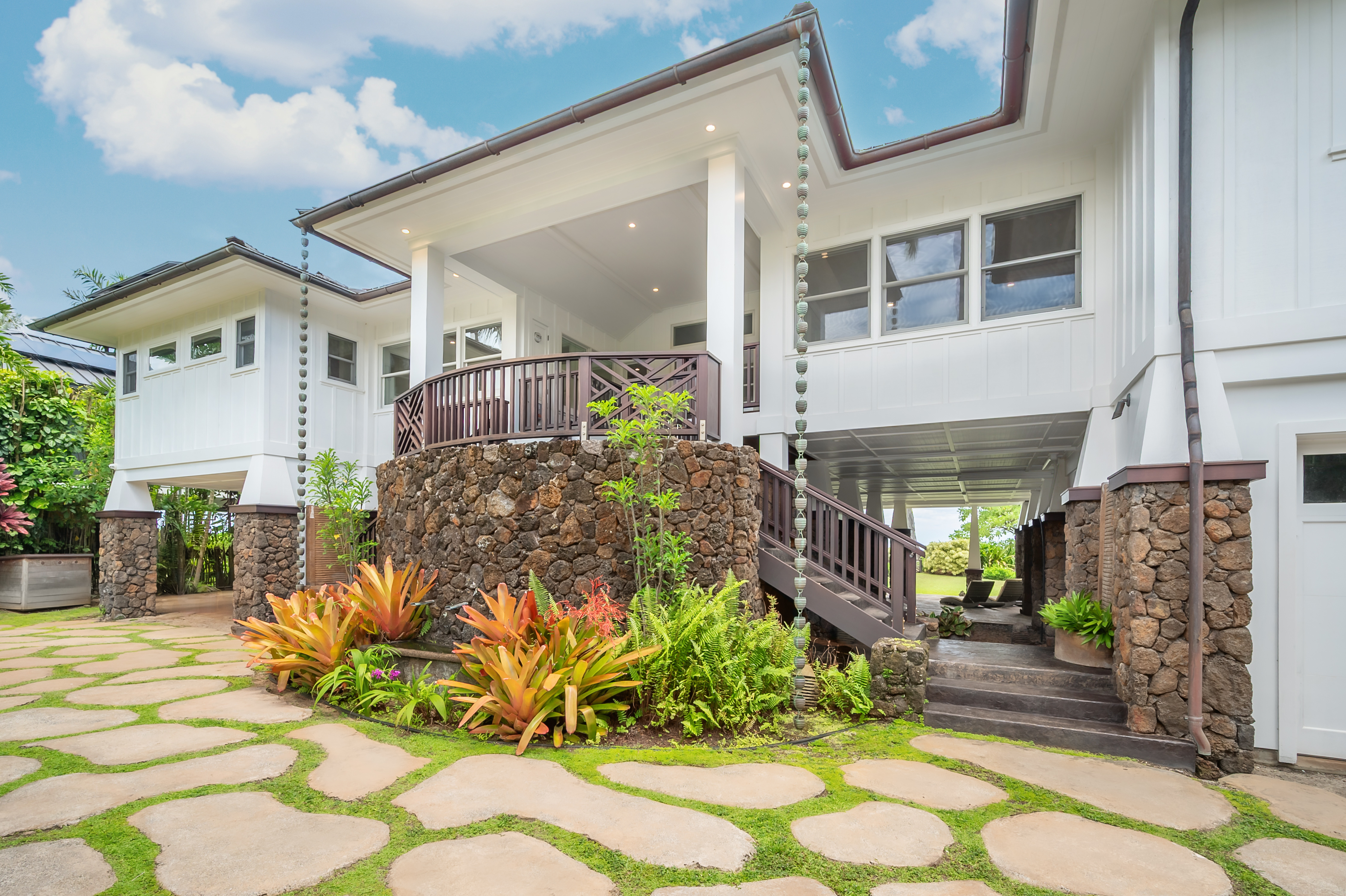 7336 Alealea Road Hanalei, HI 96714 - Photo 29 of 30 a view of a house with a yard