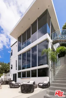 $6,500,000 | 9274 Sierra Mar Drive, Los Angeles, CA 90069