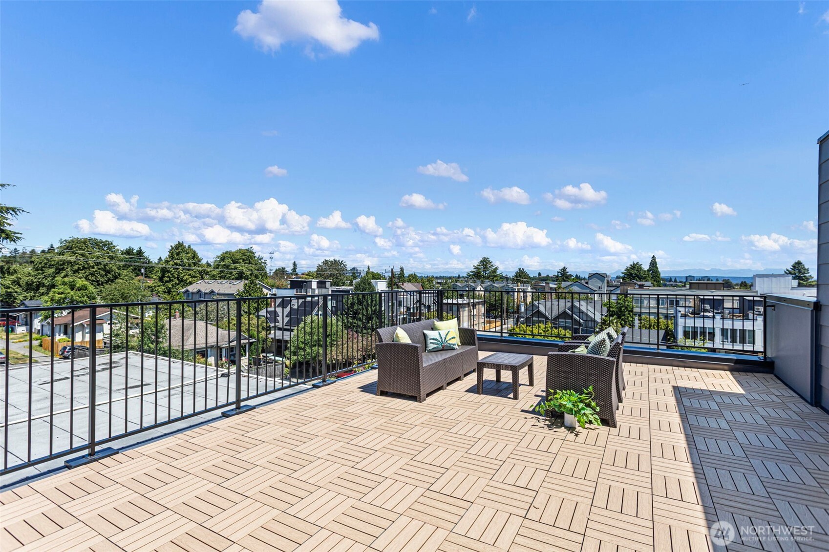 4430 Dayton Avenue North Seattle, WA 98103 - Photo 33 of 39