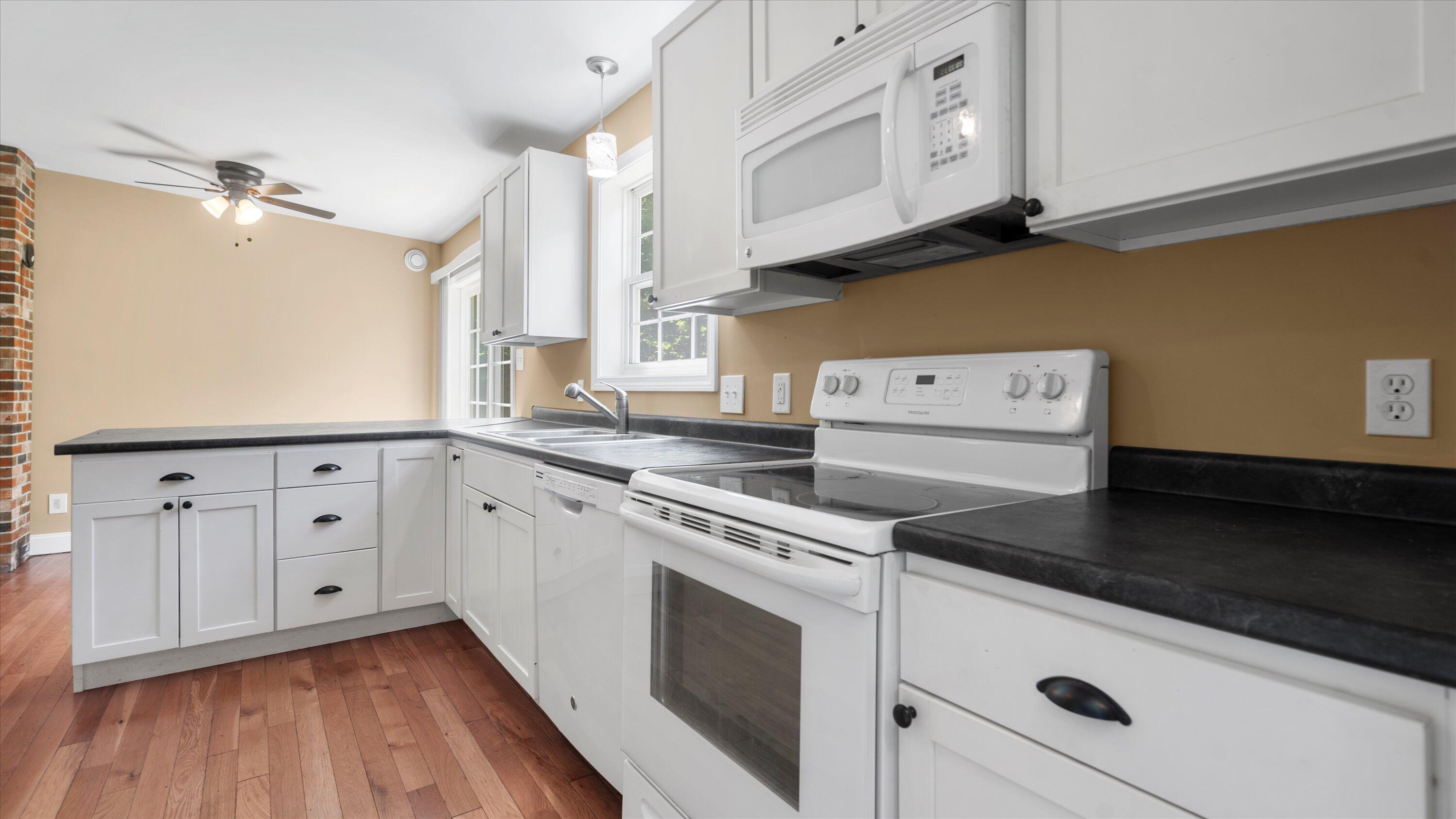 106 Mountain View Road Gray, ME 04039 - Photo 13 of 37 13-DSC08512