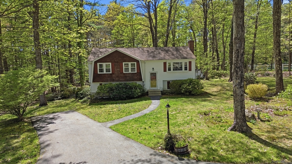 23 Bancroft Street Pepperell, MA 01463 - Photo 1 of 24
