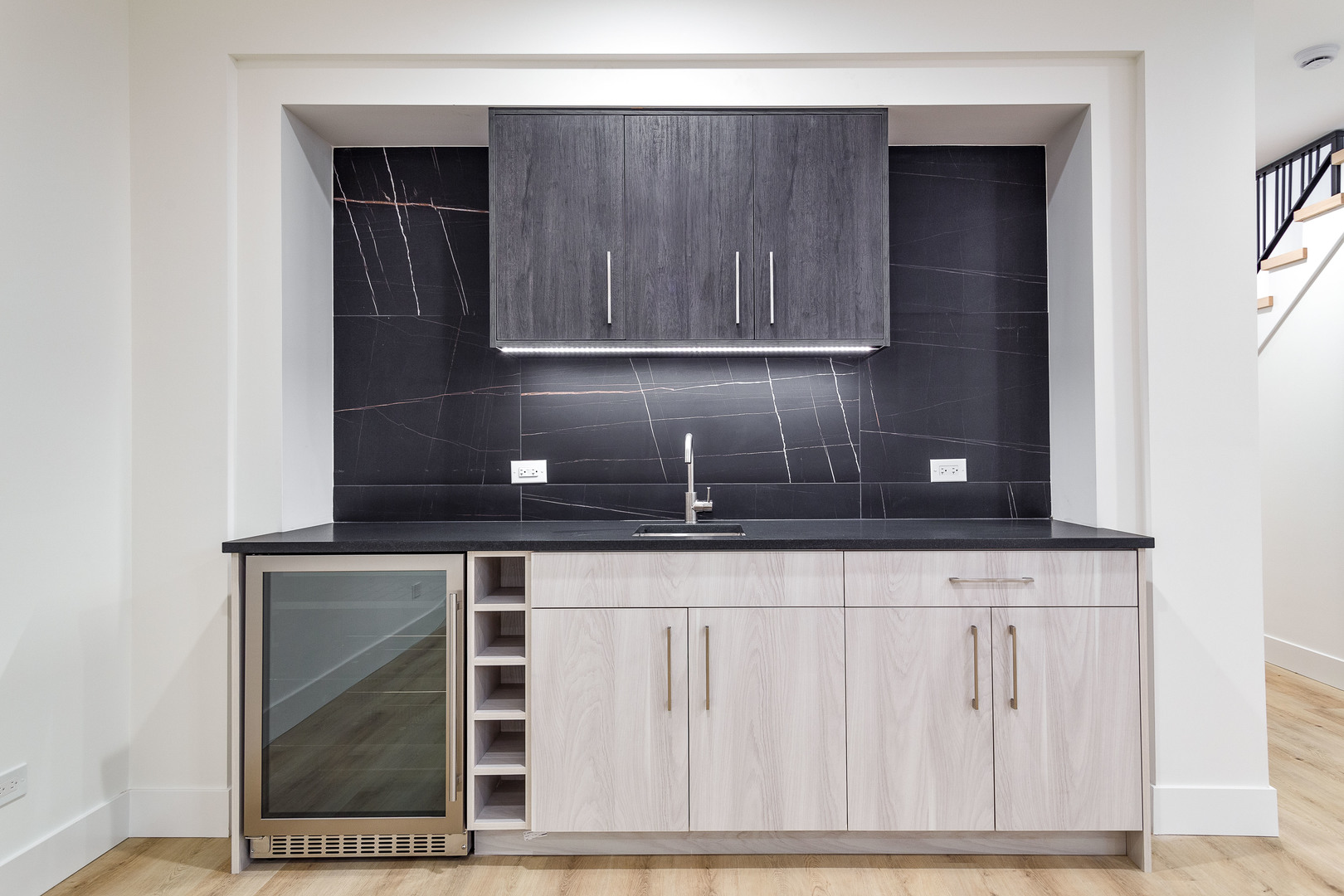 2055 West Race Avenue Chicago, IL 60612 - Photo 26 of 36 a bathroom with a sink and a mirror