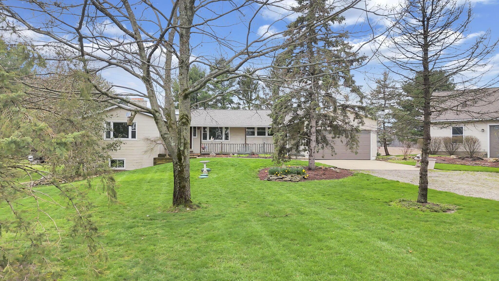 11138 York Road Southwest Baltimore, OH 43105 - Photo 74 of 83 85-web-or-mls-DJI_20260328011137_0010_D