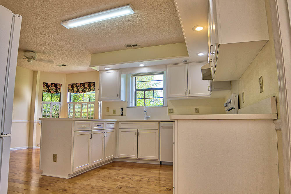 6594 Hickory Brook Road Chattanooga, TN 37421 - Photo 11 of 28 kitchen 3