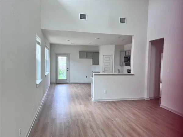 $1,999 | 112 New Hampton Way, San Marcos, TX 78666