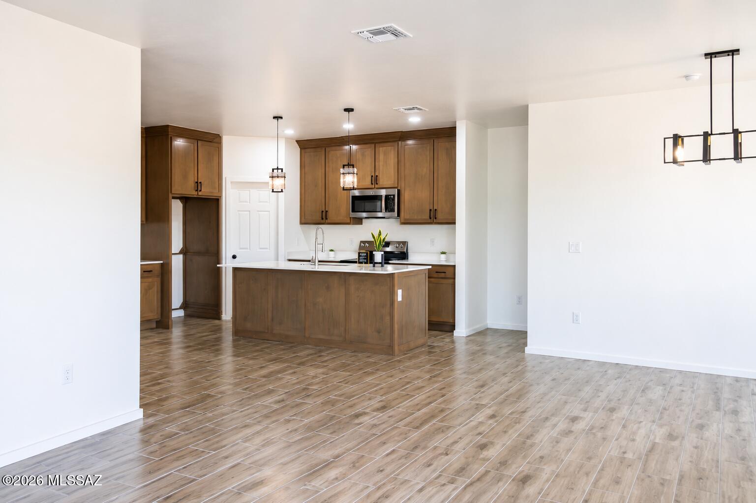 12603 North Carbine Road Marana, AZ 85653 - Photo 6 of 43 FAC2590C-B362-41A4-964D-A8558EFFBF3C